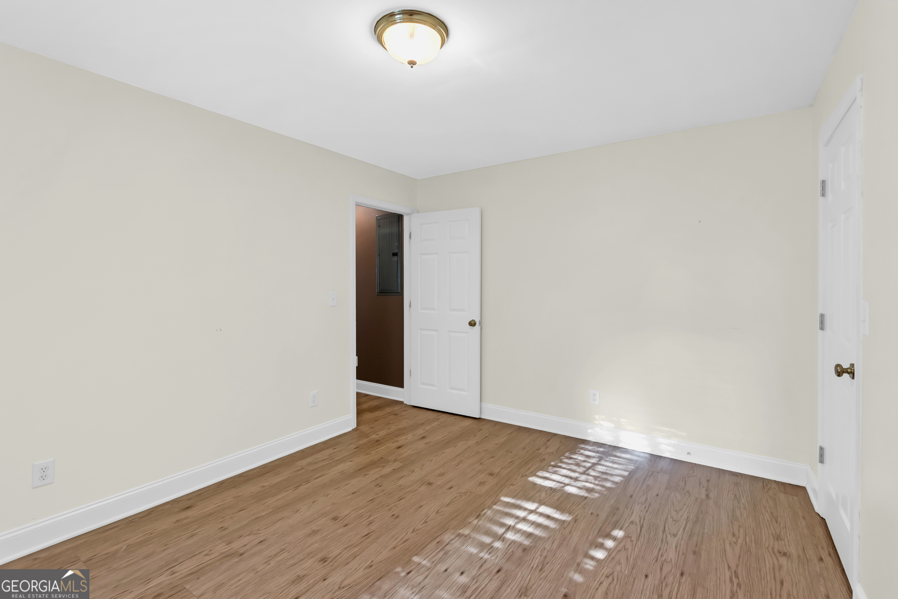 Cleveland, Georgia 30528, United States, 3 Bedrooms Bedrooms, ,2 BathroomsBathrooms,Residential,Active,201119