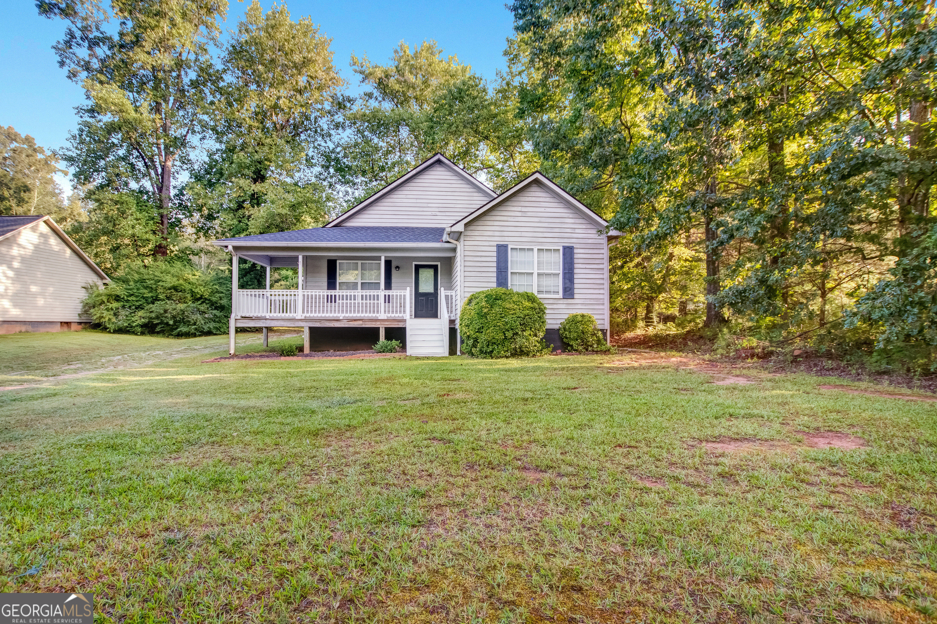 Cleveland, Georgia 30528, United States, 3 Bedrooms Bedrooms, ,2 BathroomsBathrooms,Residential,Active,201119