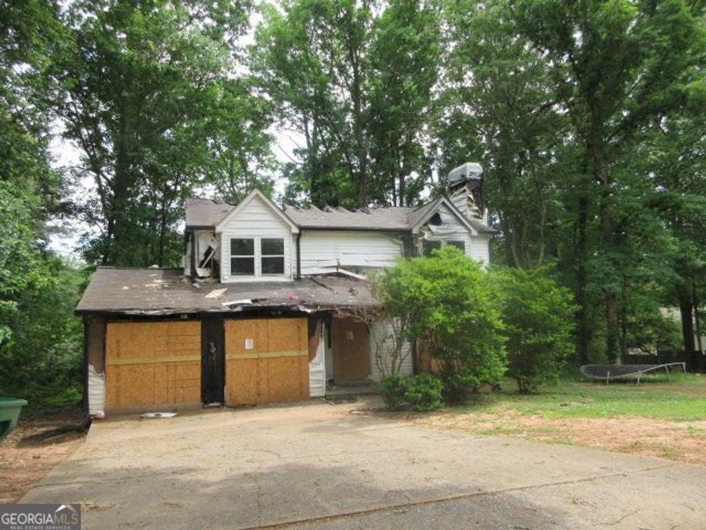 Photo of 5333 Greenhedge Trail, Stone Mountain, GA 30088 (MLS # 10760059)