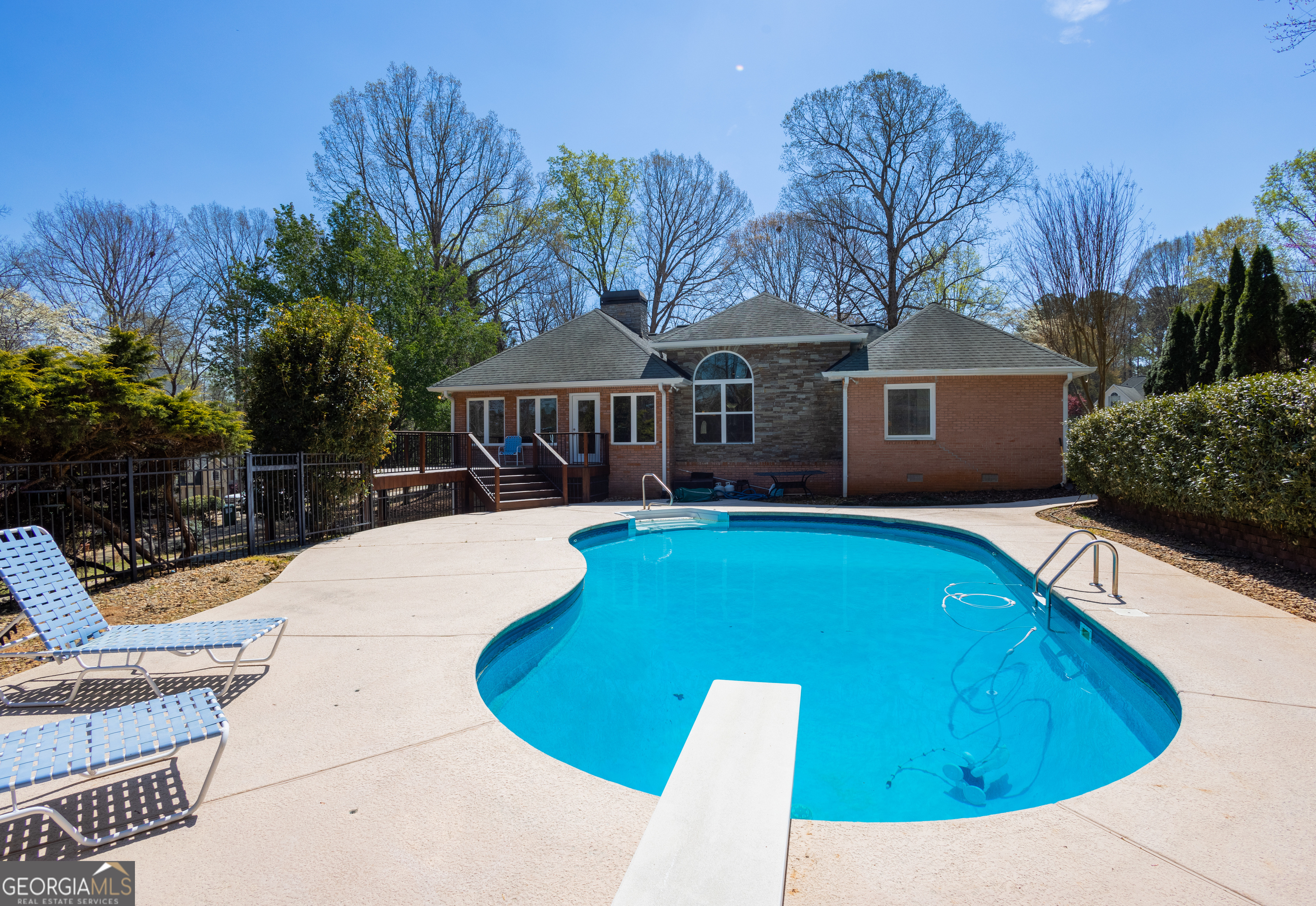 279 Windermere CIR