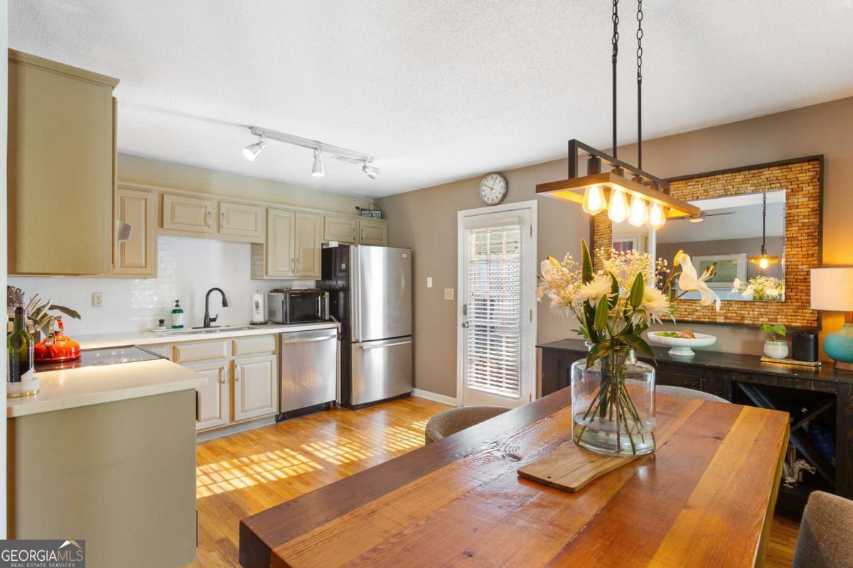 Atlanta, Georgia 30318, United States, 3 Bedrooms Bedrooms, ,2 BathroomsBathrooms,Residential,Active,106235