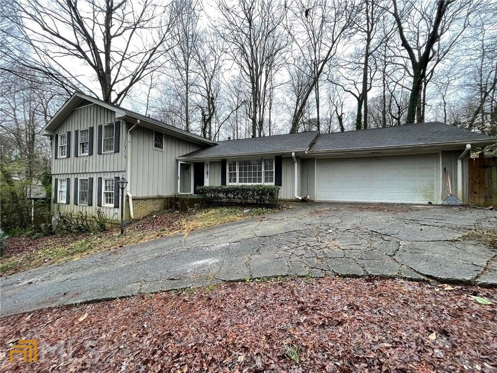 Pioneer Woods - Residential