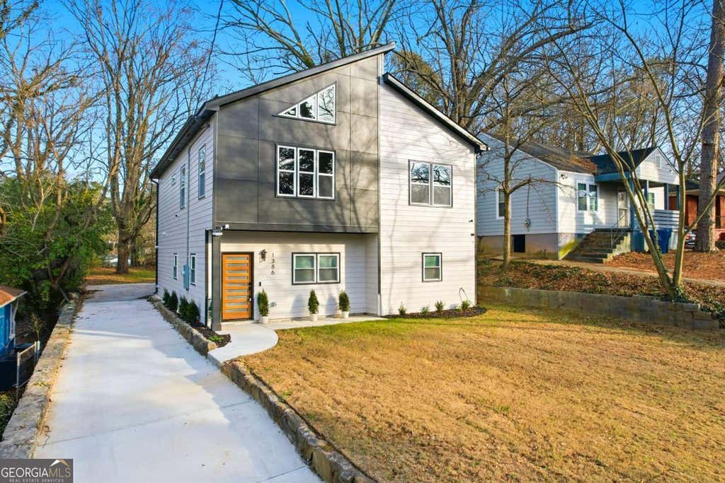 Photo of 1386 Elizabeth Avenue SW, Atlanta, GA 30310 (MLS # 10786955)