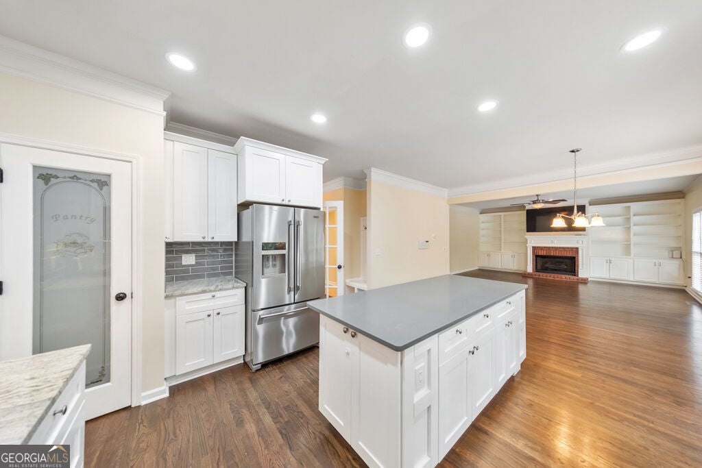 396 Collegiate DR