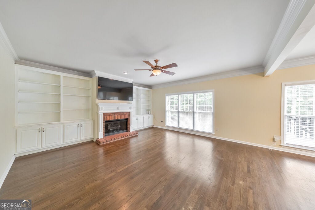 396 Collegiate DR