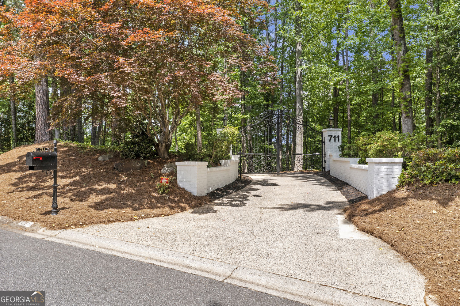 711 Eagles Mere CT