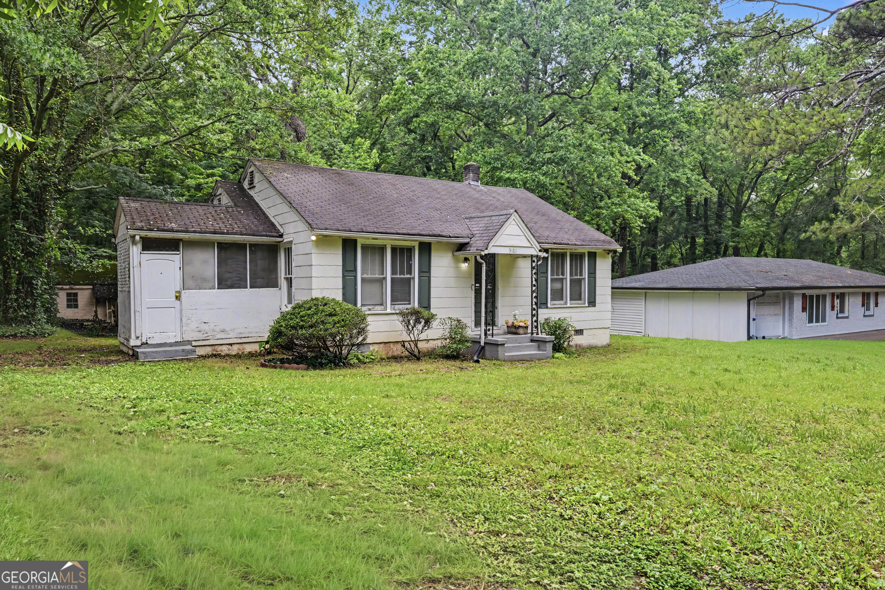 3101 Browns Mill RD SE
