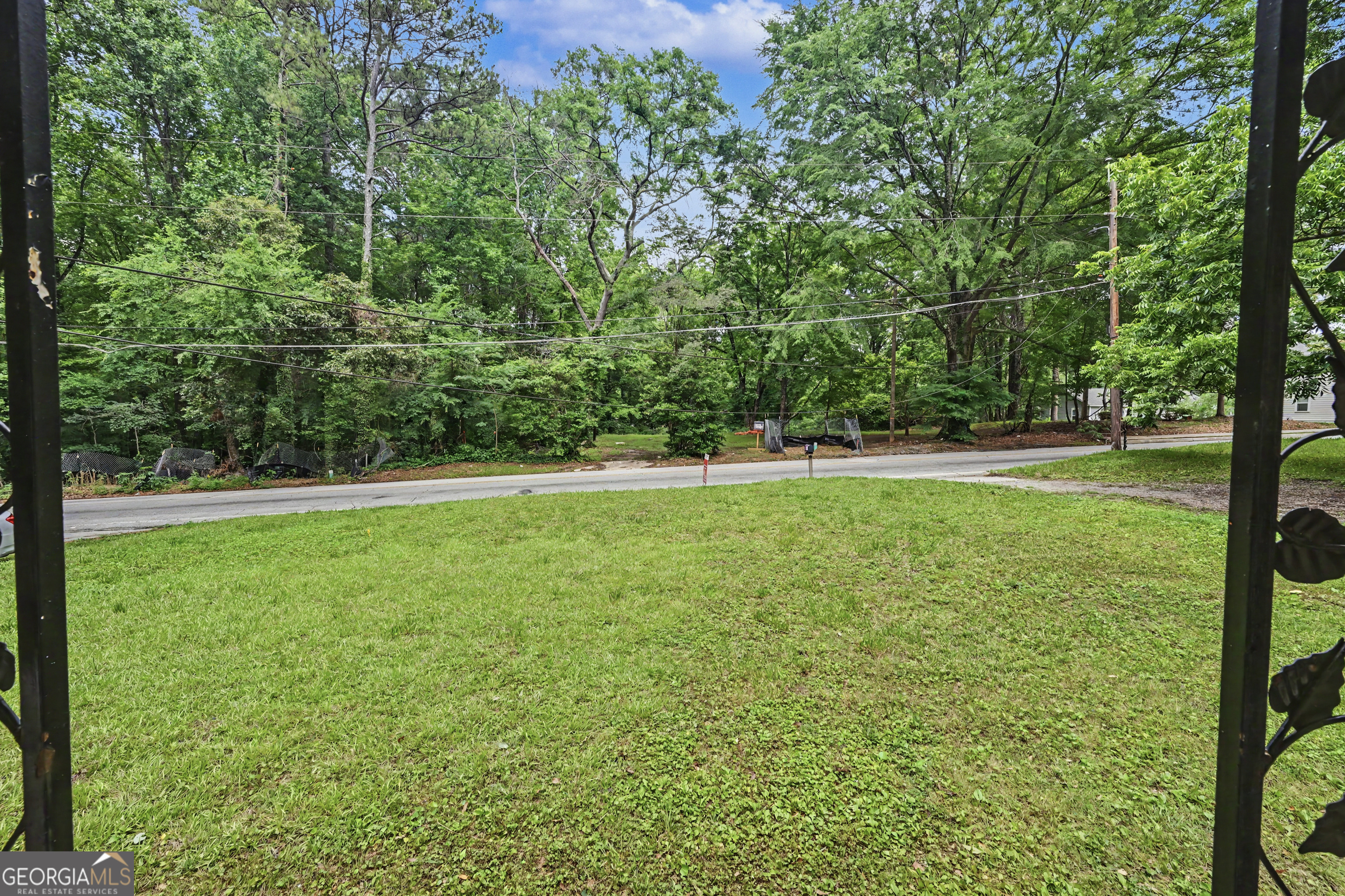 3101 Browns Mill RD SE