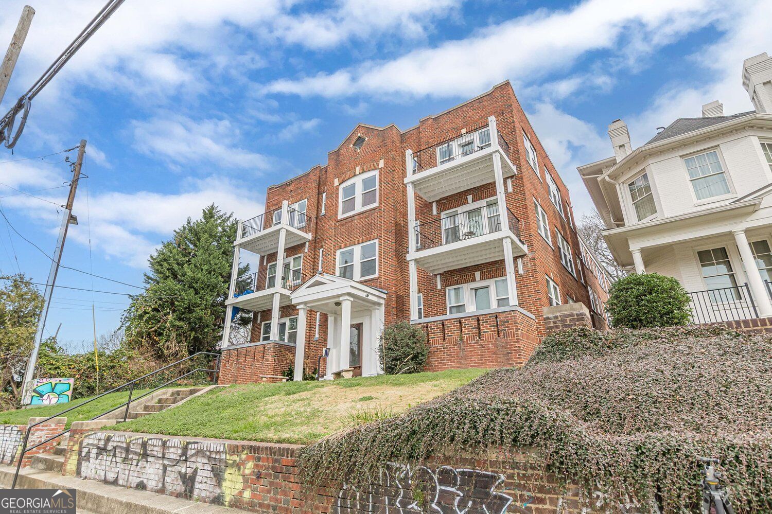 373 Moreland AVE NE 108