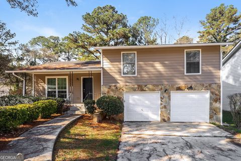 Photo of 2465 Fairway Circle SW, Atlanta, GA 30331 (MLS # 10652930)