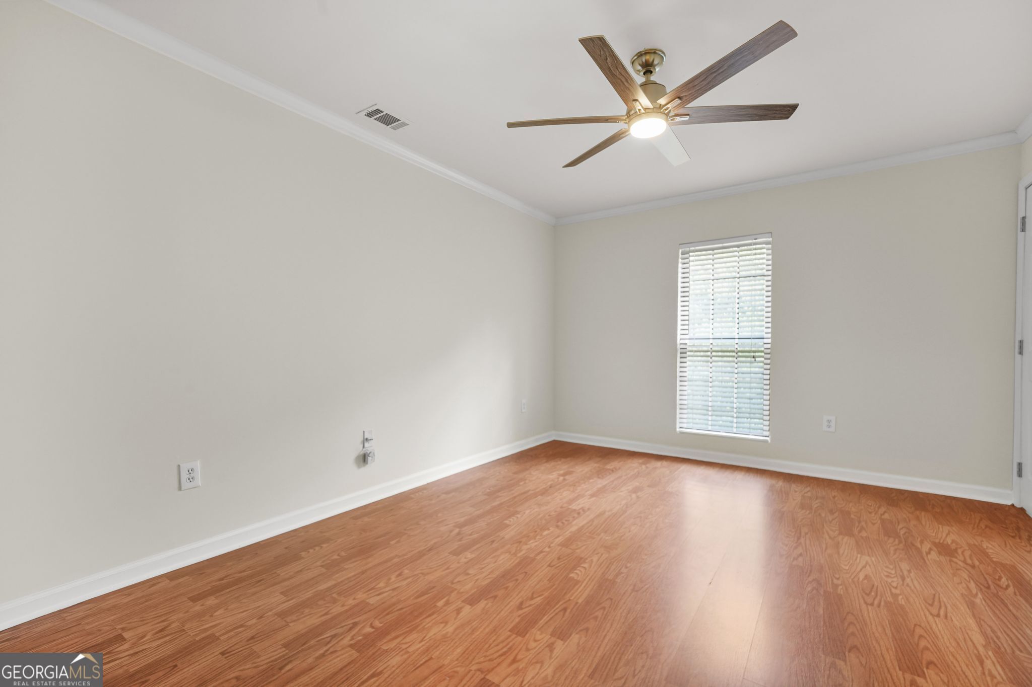 Atlanta, Georgia 30324, United States, 2 Bedrooms Bedrooms, ,2 BathroomsBathrooms,Residential,Active,194530