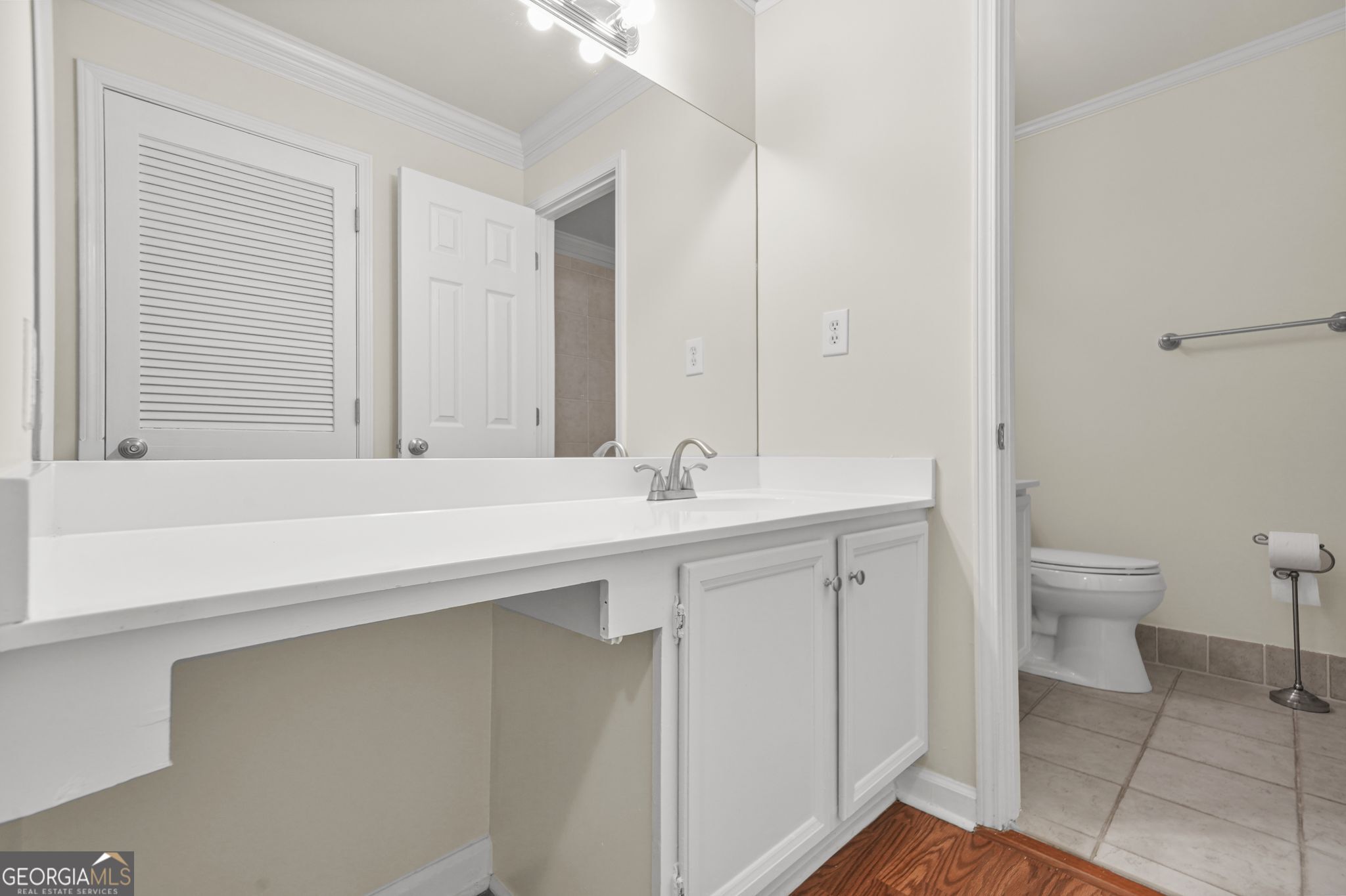 Atlanta, Georgia 30324, United States, 2 Bedrooms Bedrooms, ,2 BathroomsBathrooms,Residential,Active,194530