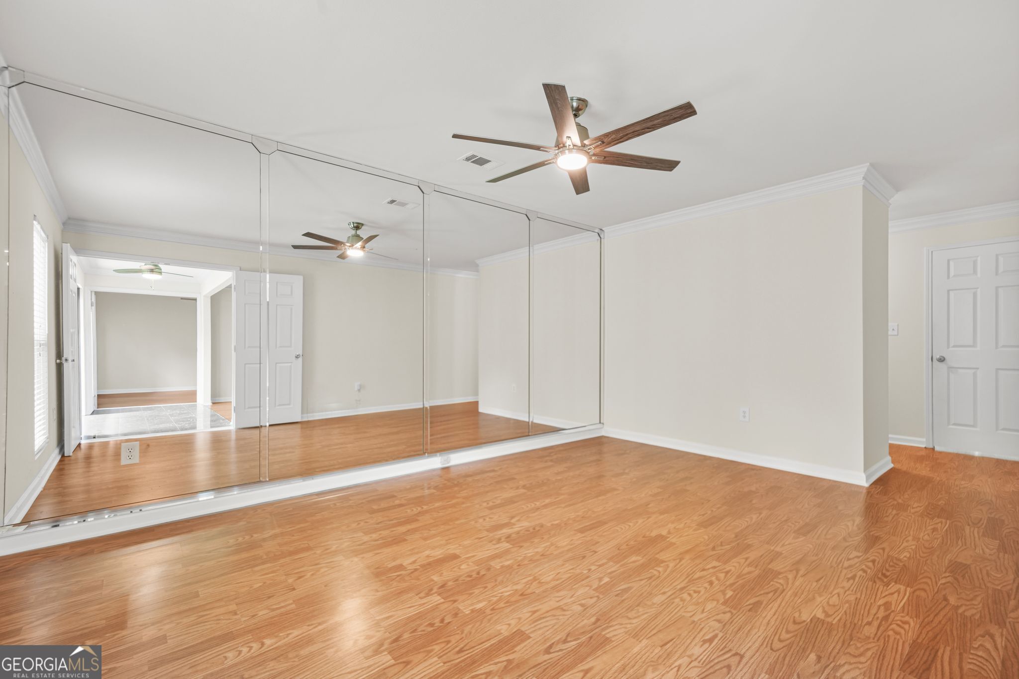 Atlanta, Georgia 30324, United States, 2 Bedrooms Bedrooms, ,2 BathroomsBathrooms,Residential,Active,194530