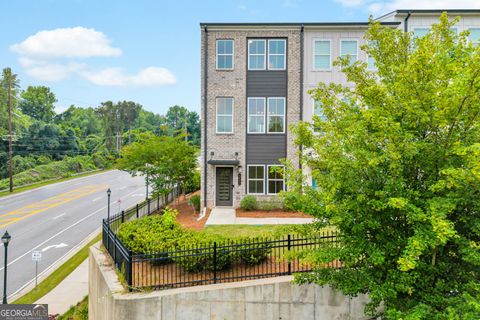 Photo of 2651 Stream Terrace NW, Atlanta, GA 30318 (MLS # 10770052)
