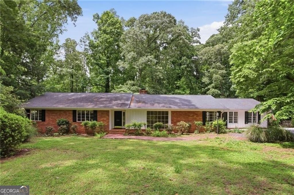 Photo of 544 Bouldercrest Drive SW, Marietta, GA 30064 (MLS # 10765232)