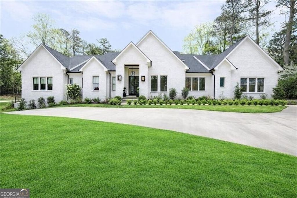 Photo of 6055 Riverside Drive, Atlanta, GA 30328 (MLS # 10763277)