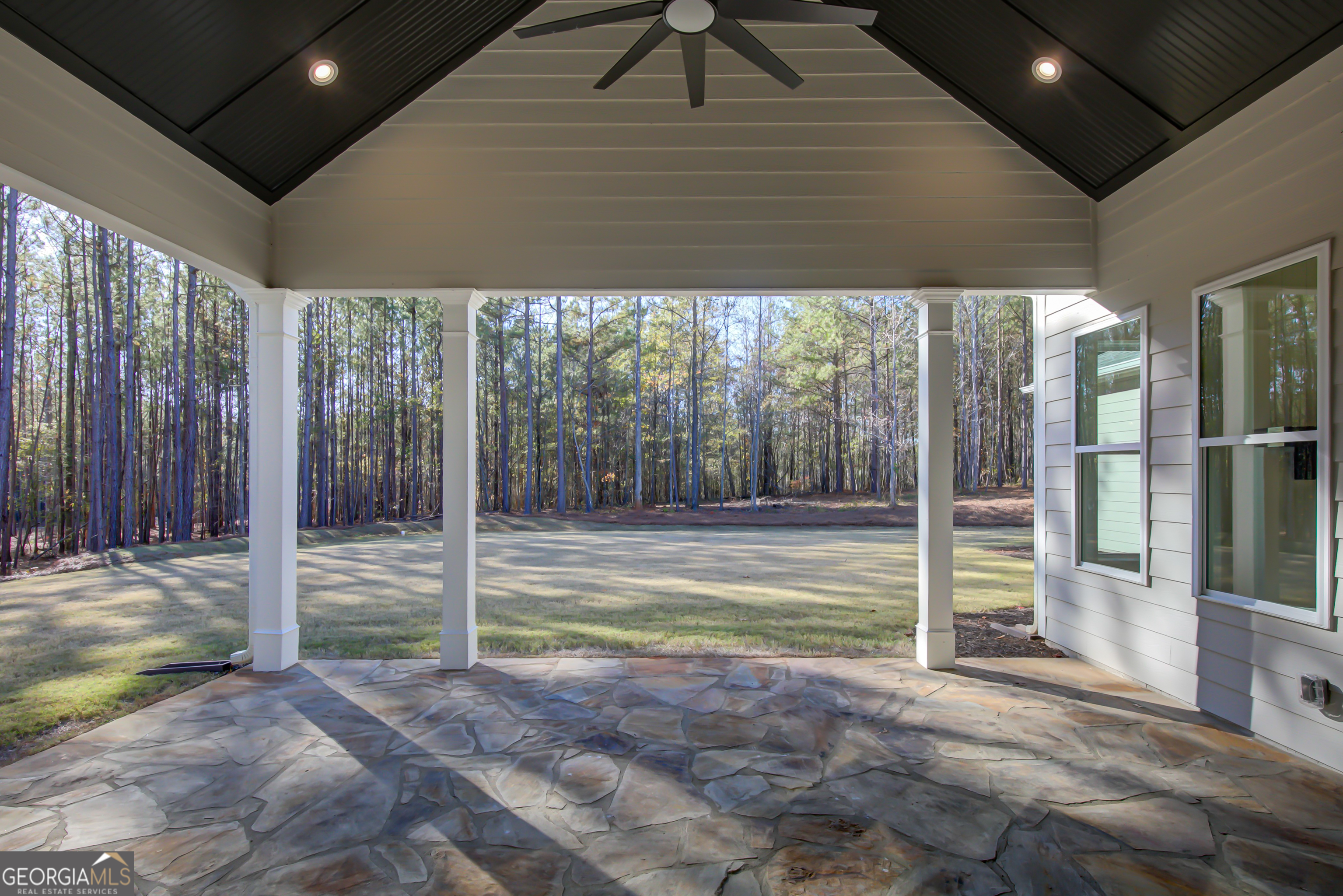 Sharpsburg, Georgia 30277, United States, 4 Bedrooms Bedrooms, ,5 BathroomsBathrooms,Residential,Active,244477