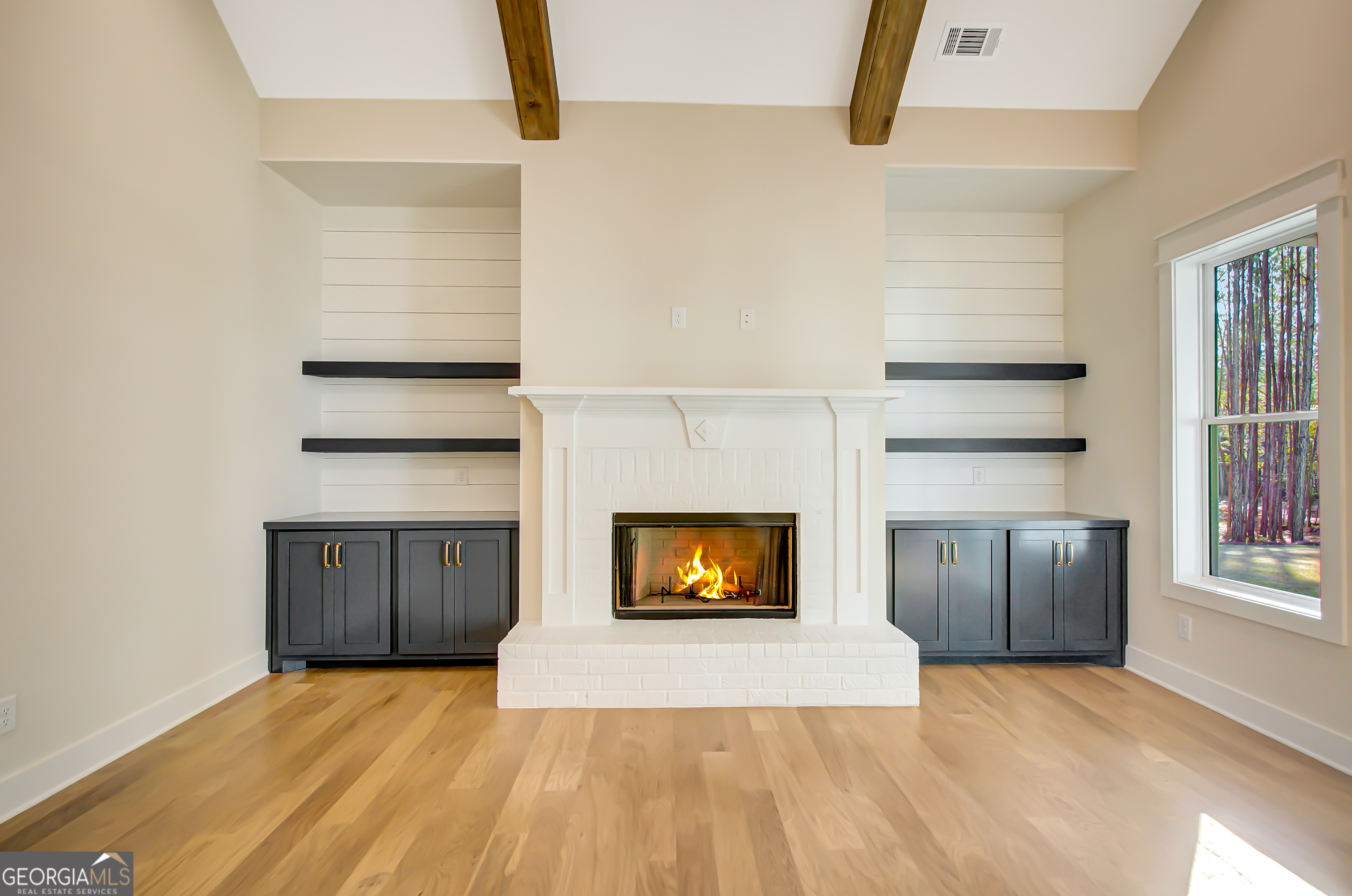 Sharpsburg, Georgia 30277, United States, 4 Bedrooms Bedrooms, ,5 BathroomsBathrooms,Residential,Active,244477