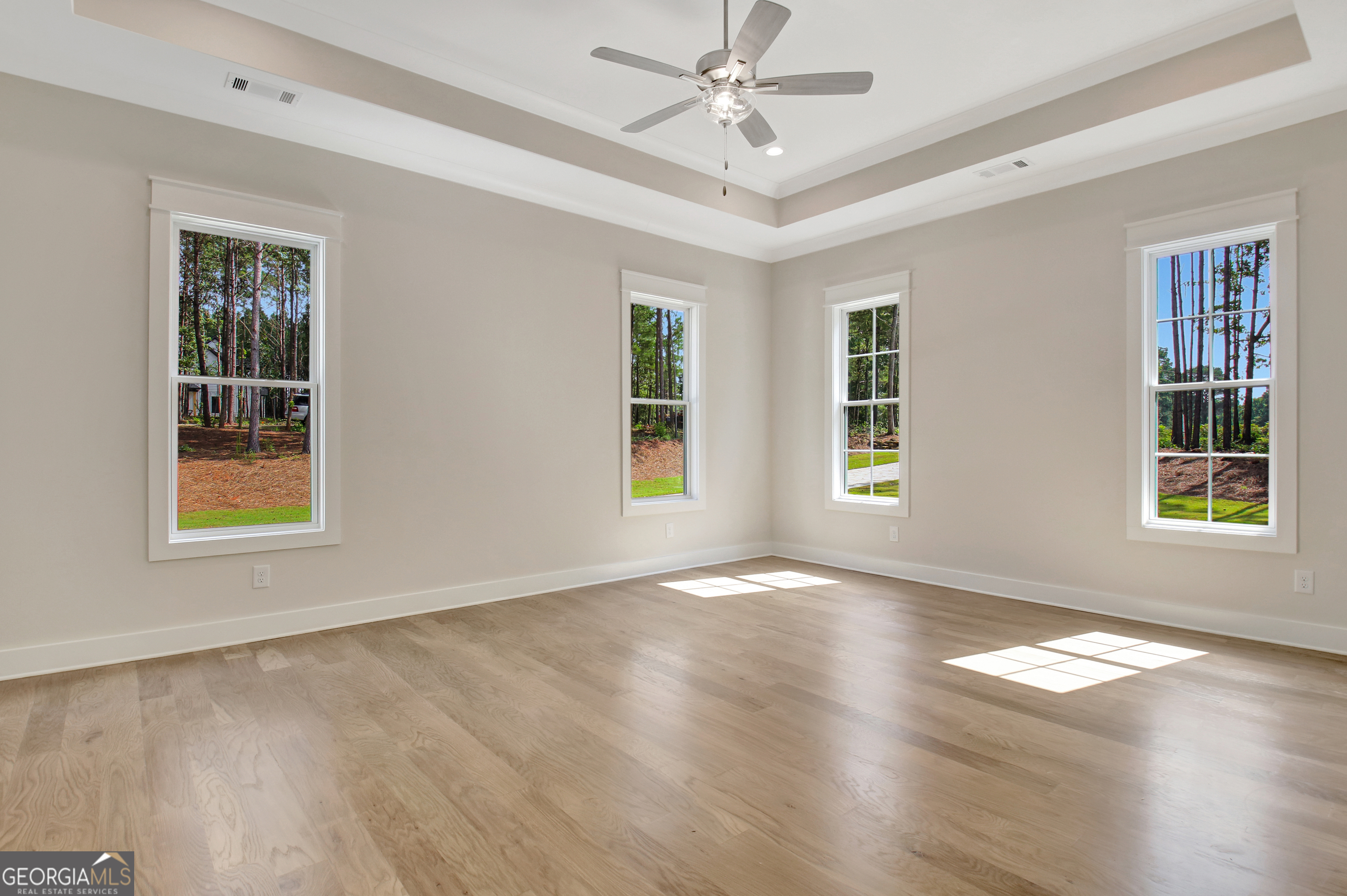 Sharpsburg, Georgia 30277, United States, 4 Bedrooms Bedrooms, ,5 BathroomsBathrooms,Residential,Active,244477