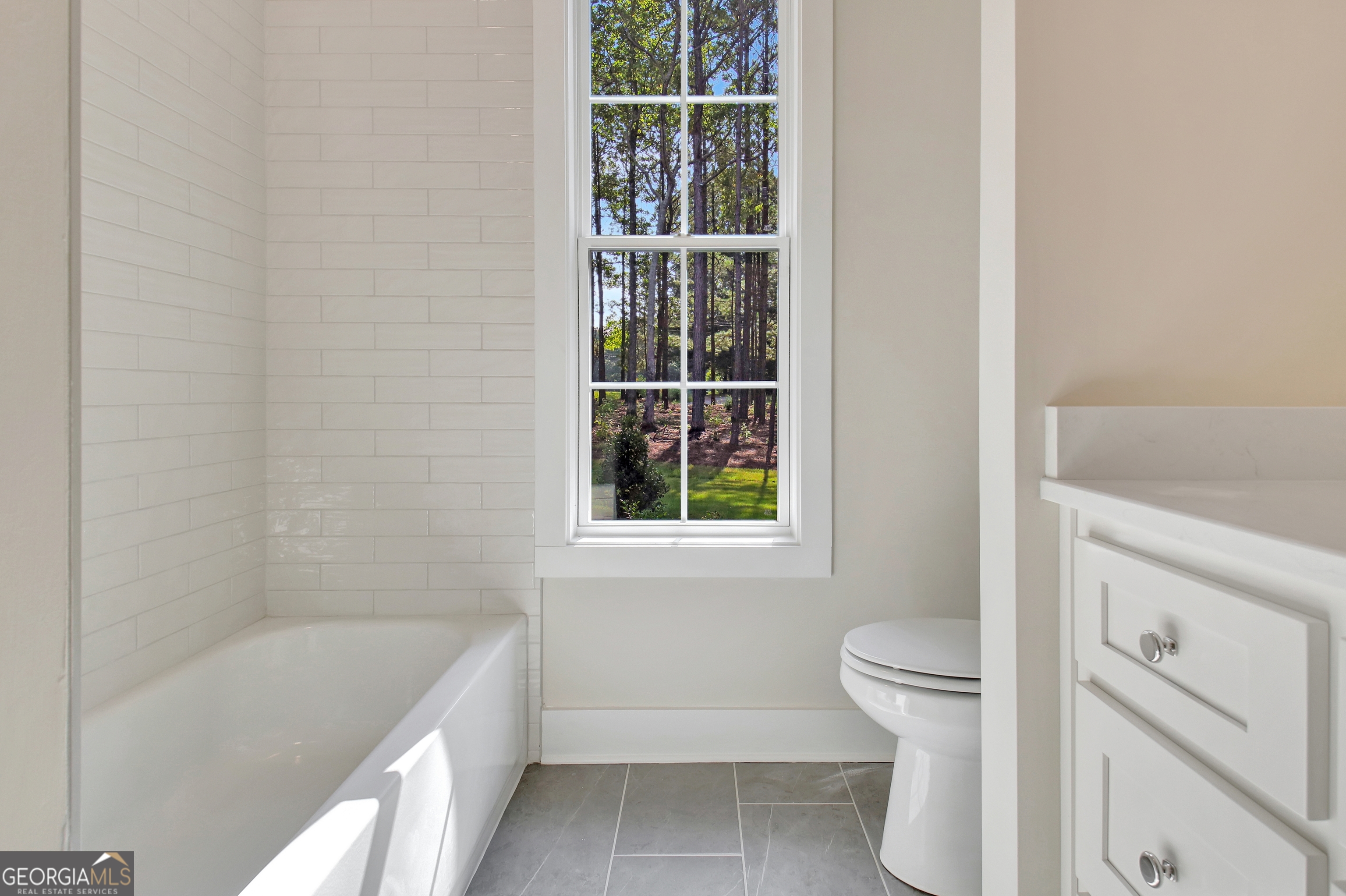 Sharpsburg, Georgia 30277, United States, 4 Bedrooms Bedrooms, ,5 BathroomsBathrooms,Residential,Active,244477