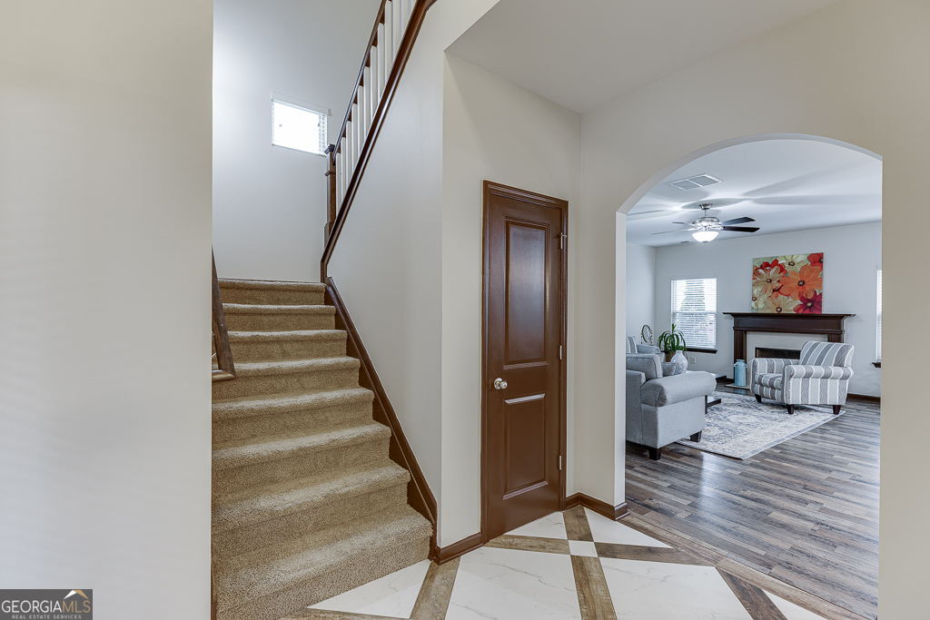 893 Whitfield Oak RD