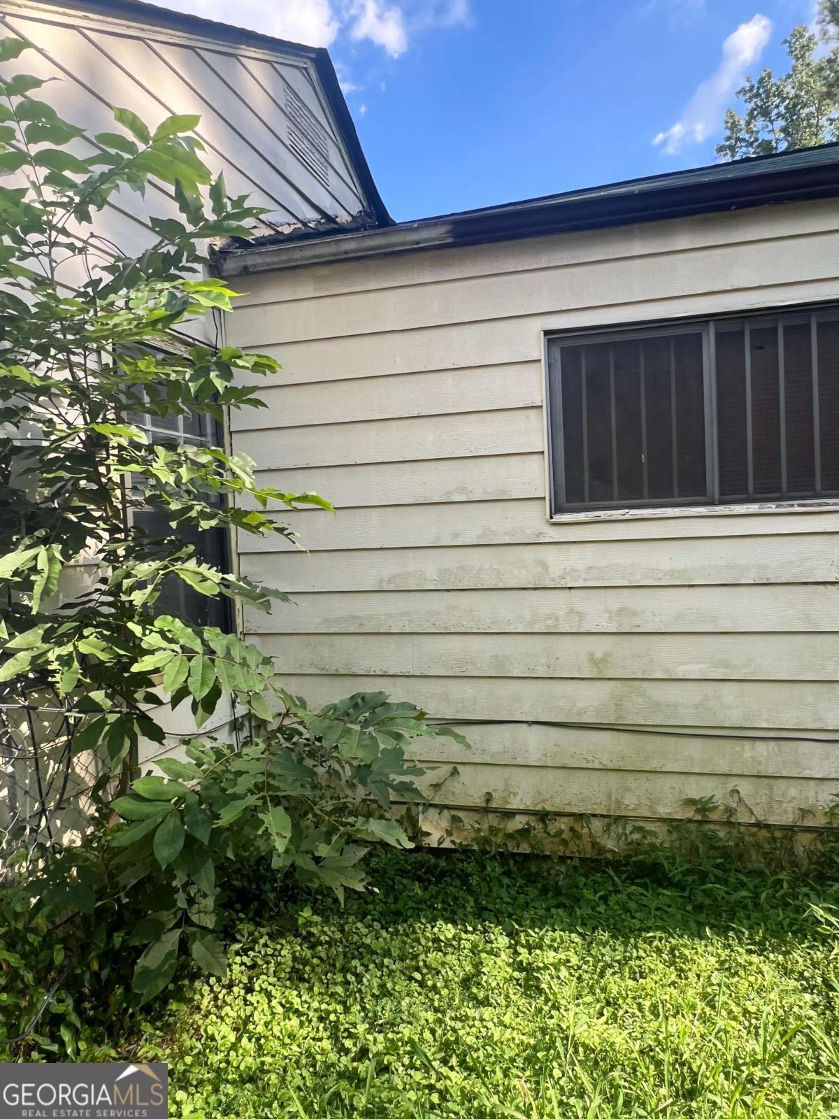 A H HOLT PROP - Residential