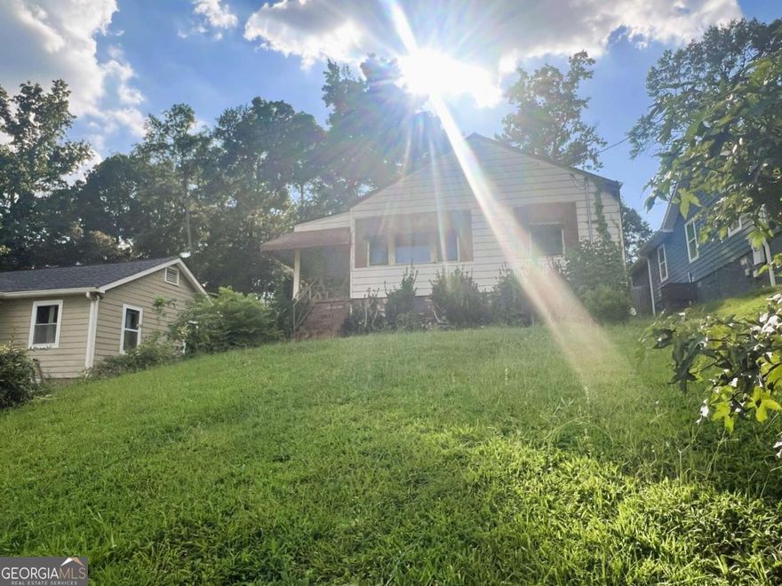 Investor Special! This 2 bedroom, 1 bath home is ready for your renovation. Located minutes from downtown Atlanta, and close to shopping and schools!