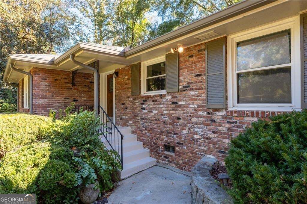 Photo of 1531 Council Bluff Drive NE, Atlanta, GA 30345 (MLS # 10881577)