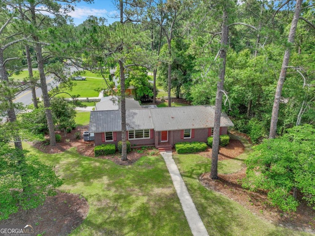 Photo of 402 Fulwood Boulevard, Tifton, GA 31794 (MLS # 10775287)