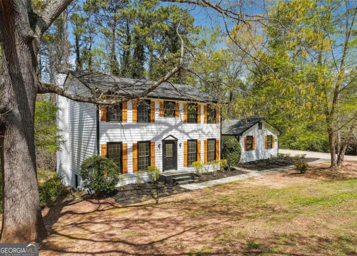 6364 Queen View LN