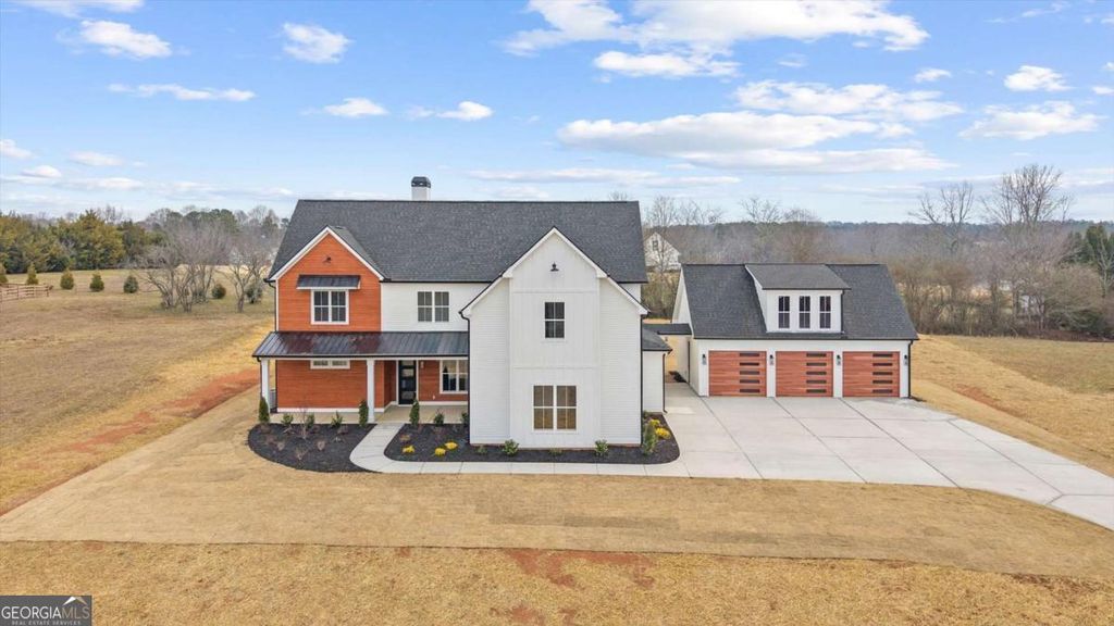 Photo of 1250 HAYS MILL Road, Carrollton, GA 30117 (MLS # 10685093)