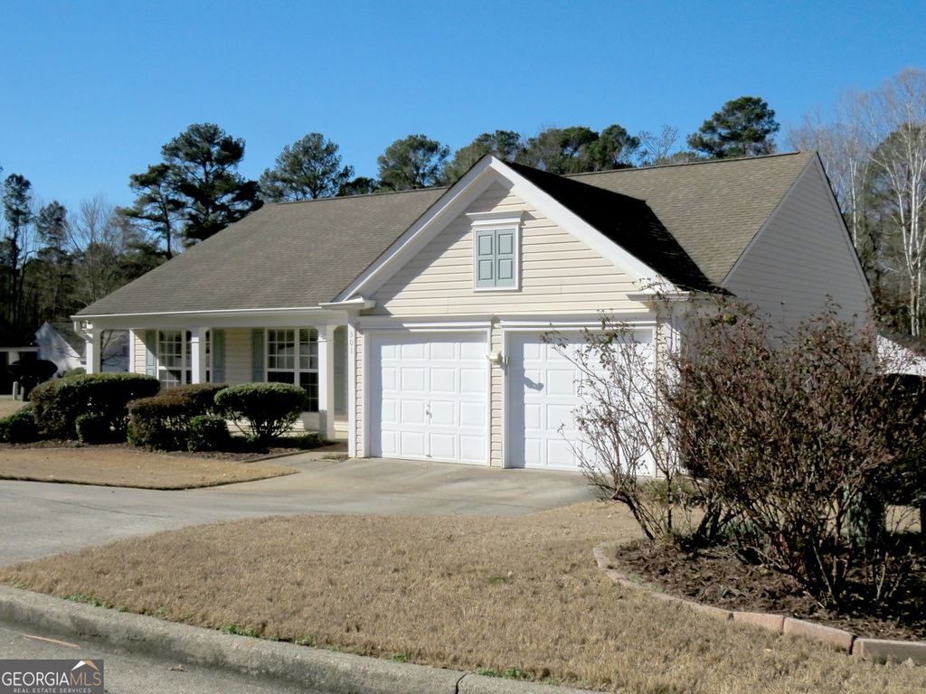 Photo of 301 Park Forest Court NW, Kennesaw, GA 30144 (MLS # 10671432)