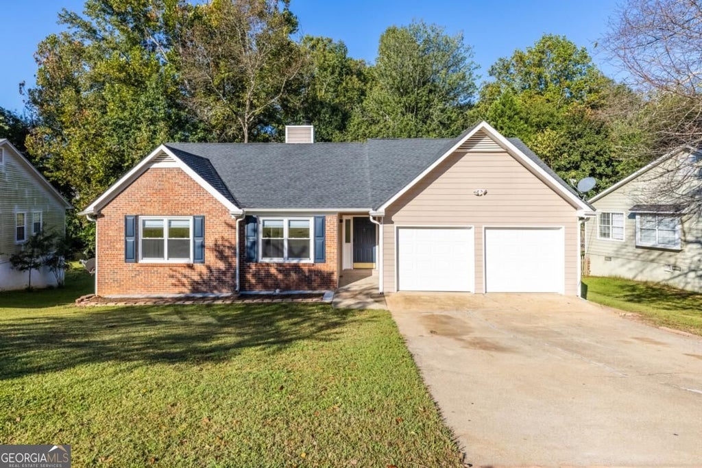 Photo of 2850 Skye Terrace NW, Duluth, GA 30096 (MLS # 10873790)