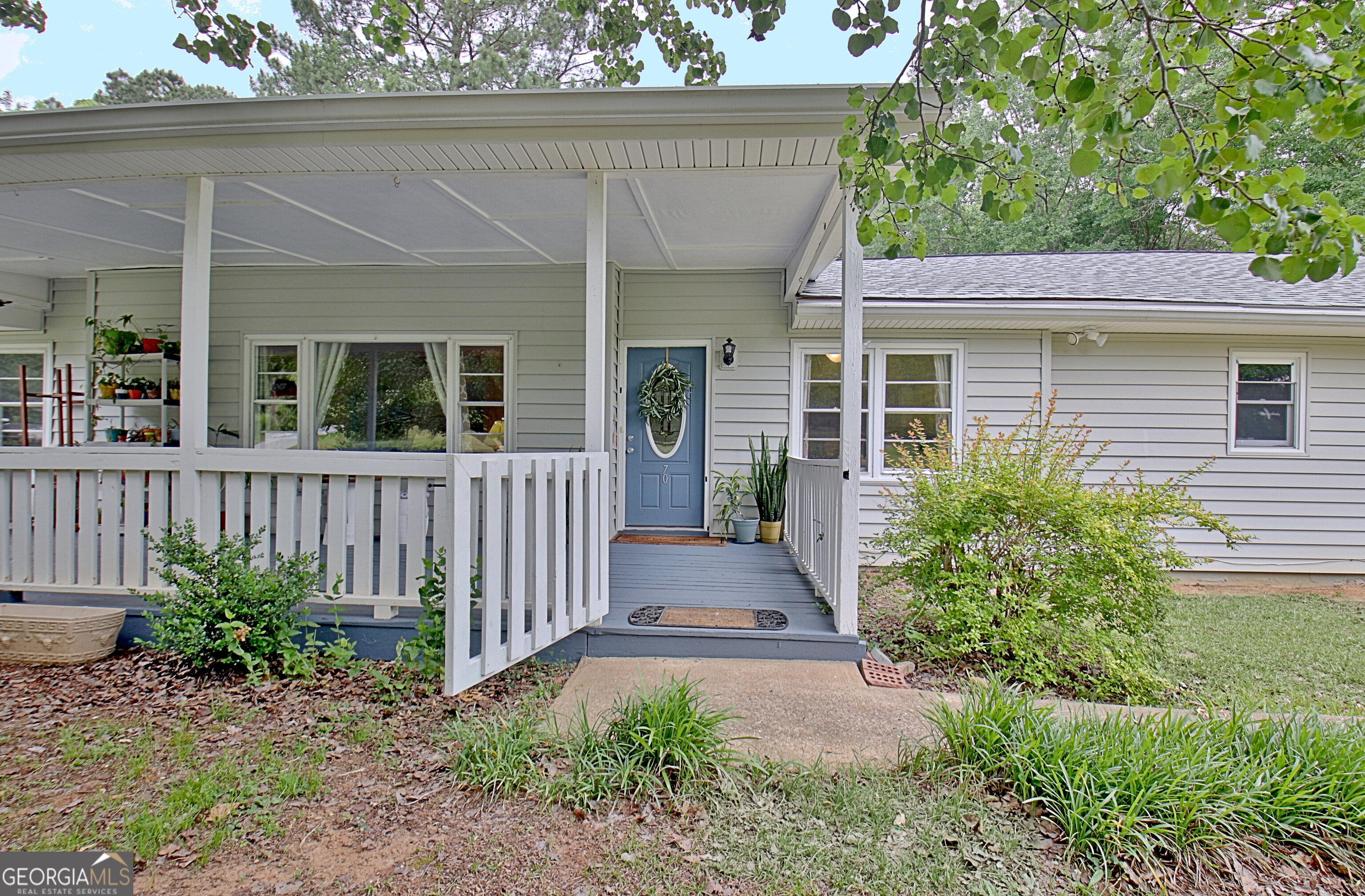 70 Moore RD