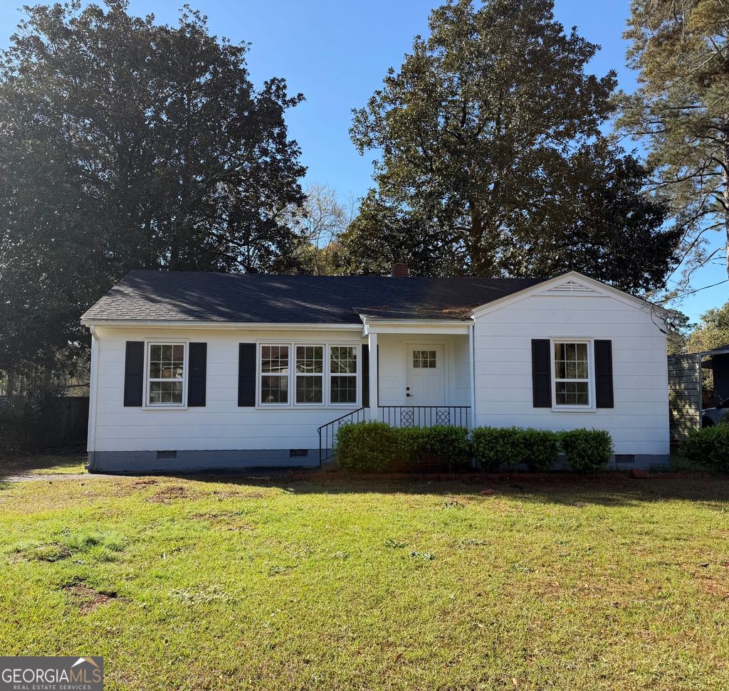 Photo of 1502 Stonewall Street, Dublin, GA 31021 (MLS # 10707235)