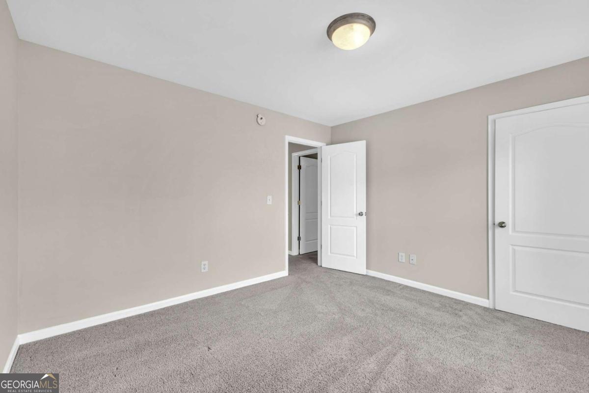 Atlanta, Georgia 30331, United States, 7 Bedrooms Bedrooms, ,5 BathroomsBathrooms,Residential,Active,36237