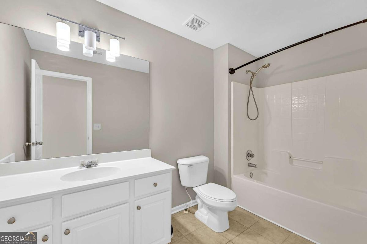 Atlanta, Georgia 30331, United States, 7 Bedrooms Bedrooms, ,5 BathroomsBathrooms,Residential,Active,36237