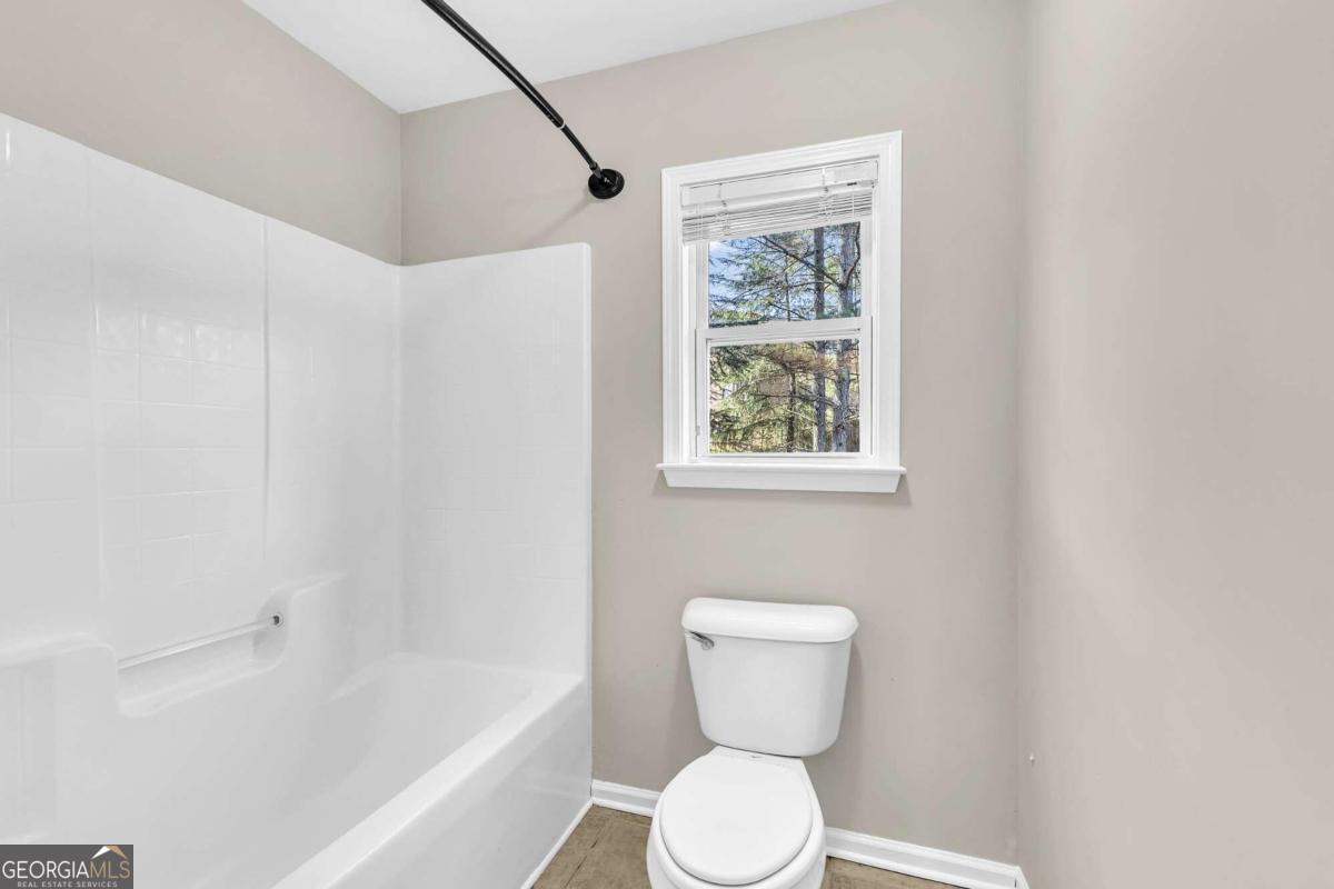 Atlanta, Georgia 30331, United States, 7 Bedrooms Bedrooms, ,5 BathroomsBathrooms,Residential,Active,36237