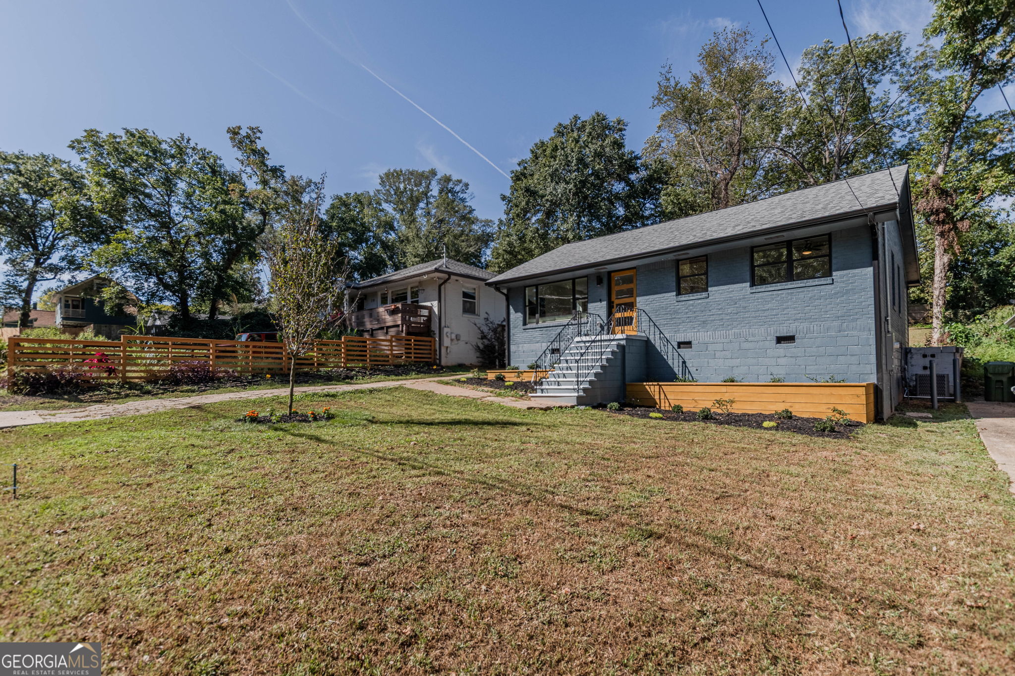 767 Rochelle DR SW