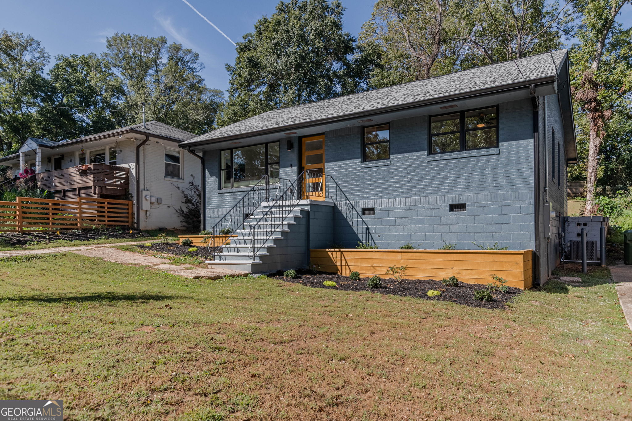 767 Rochelle DR SW