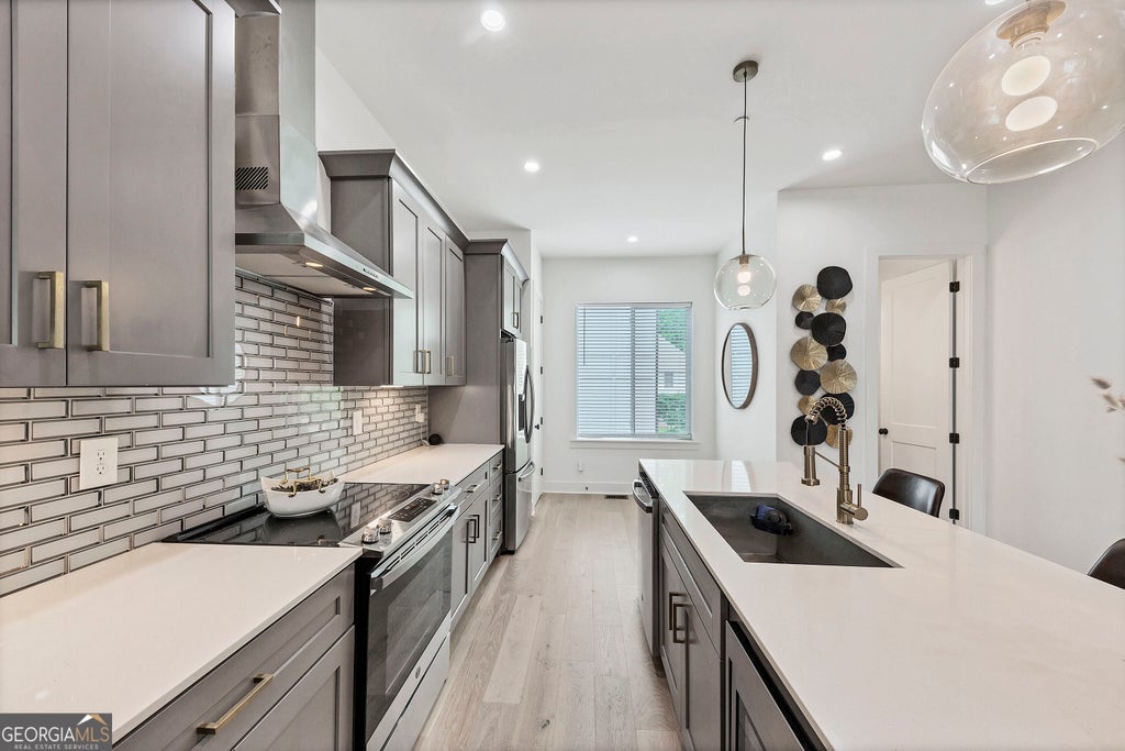 Photo of 701 Pryor Street SW # 5, Atlanta, GA 30315 (MLS # 10875439)