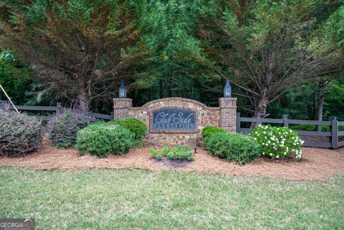 1774 Gentry LN