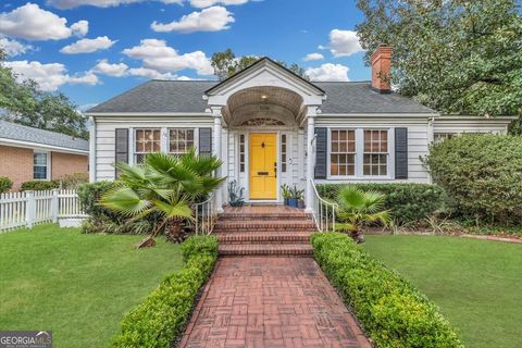 1530 E 51st ST Savannah GA 31404