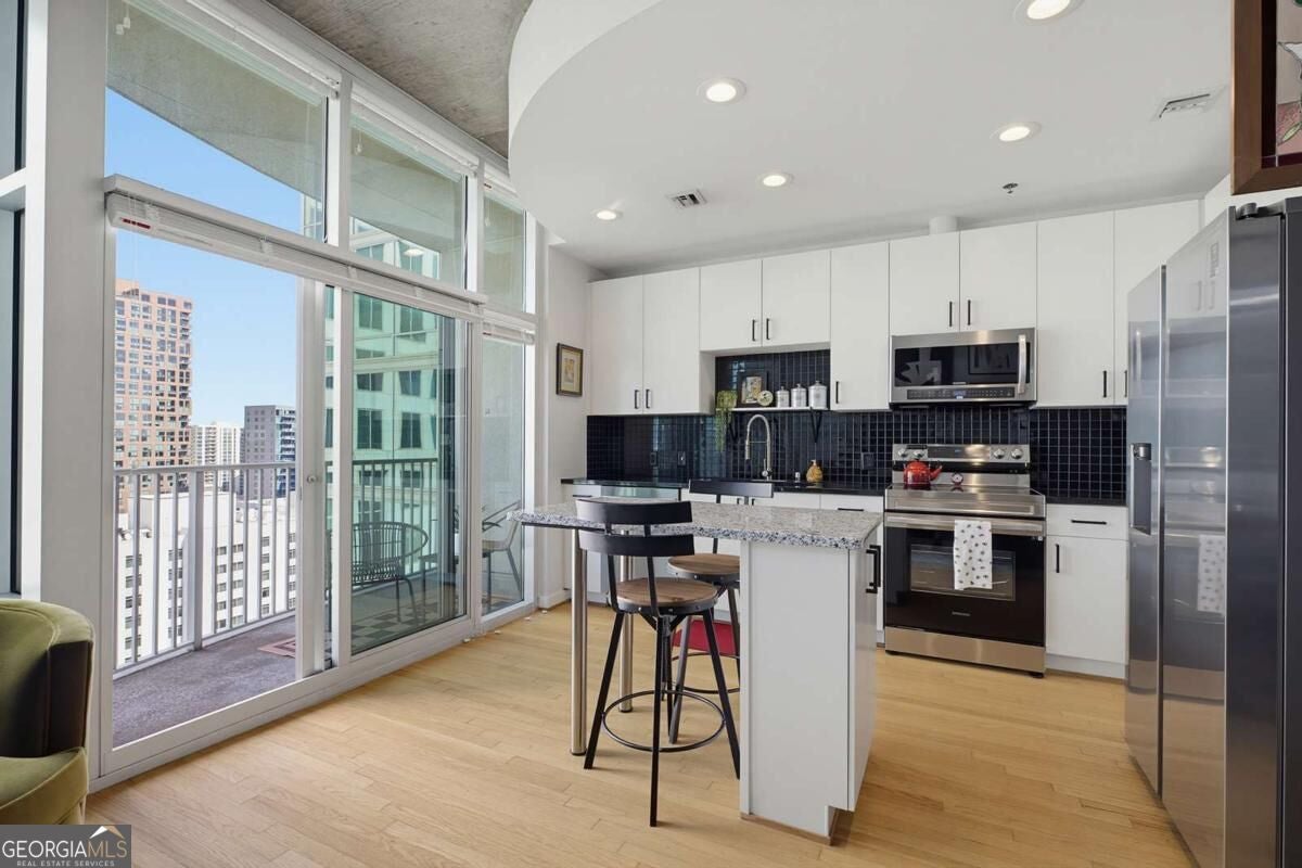 943 Peachtree ST 1403