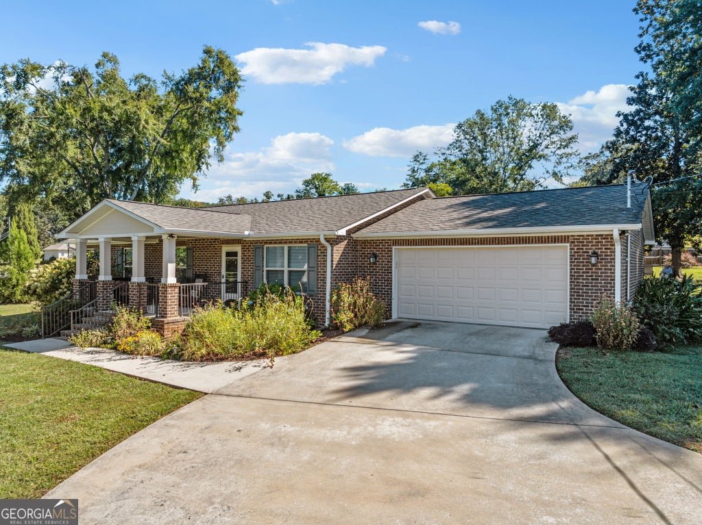 Photo of 13 Faulkner ST, Cleveland, GA 30528 (MLS # 10869648)