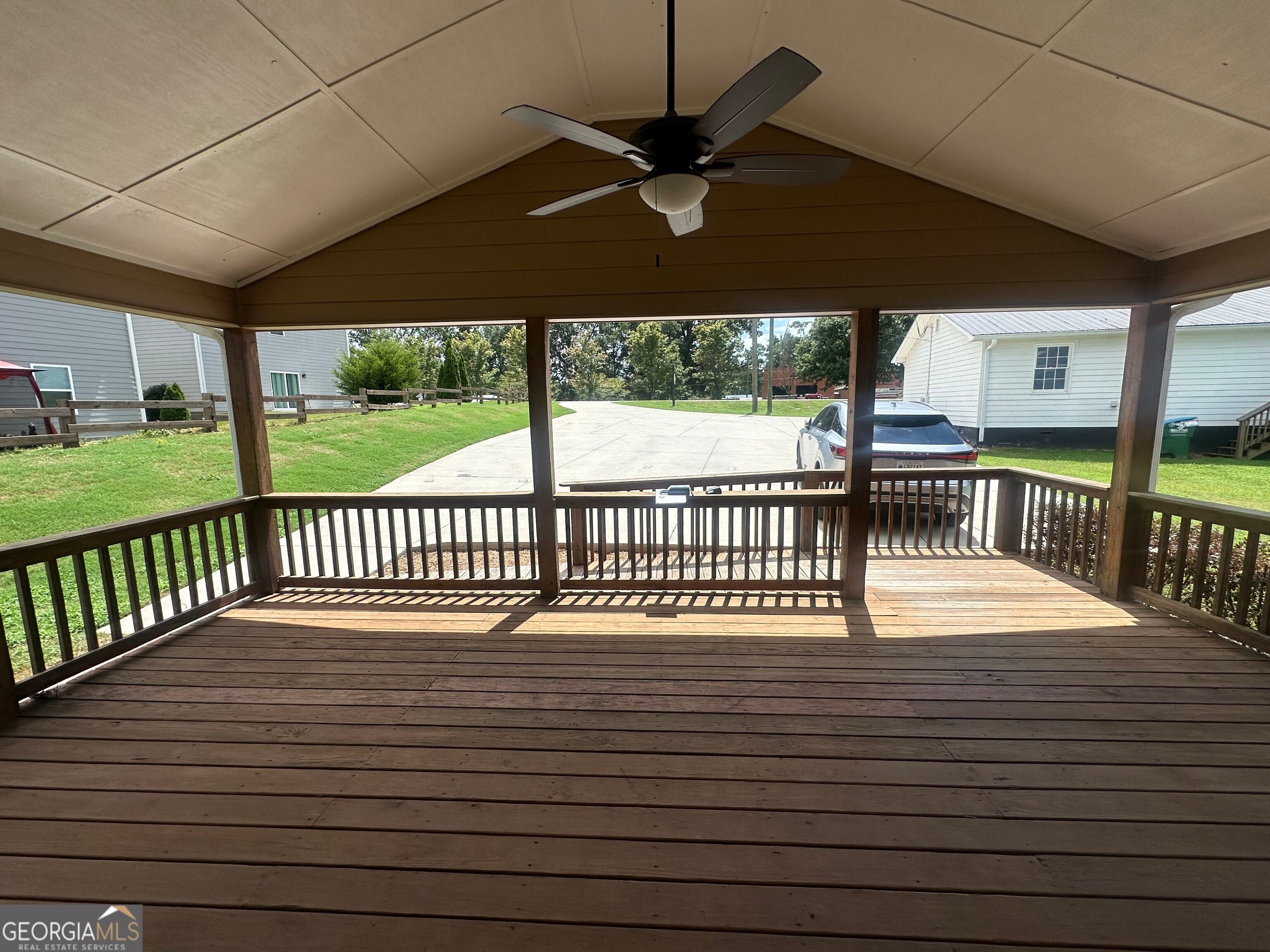 386 Glen Abby LN