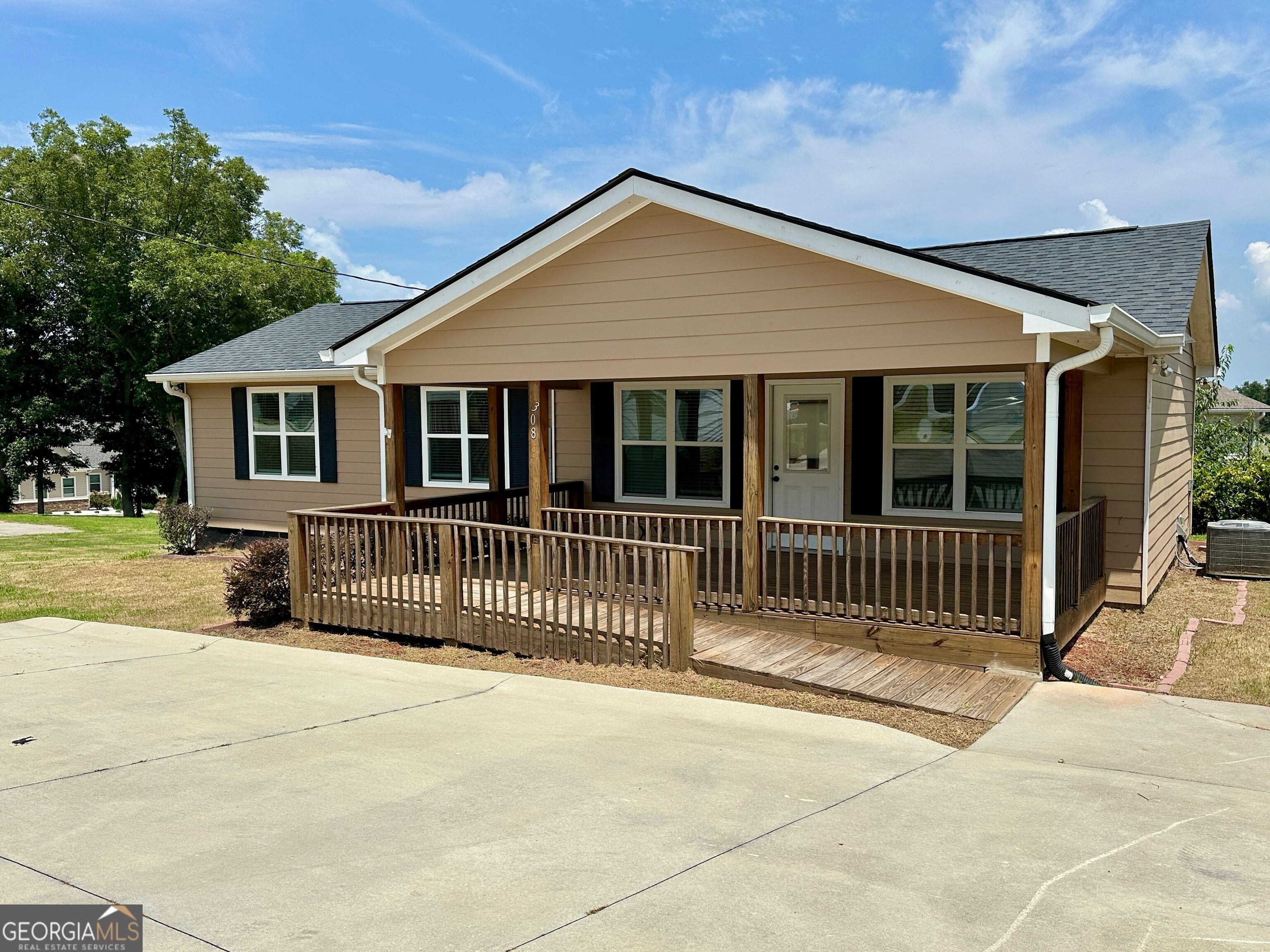 386 Glen Abby LN