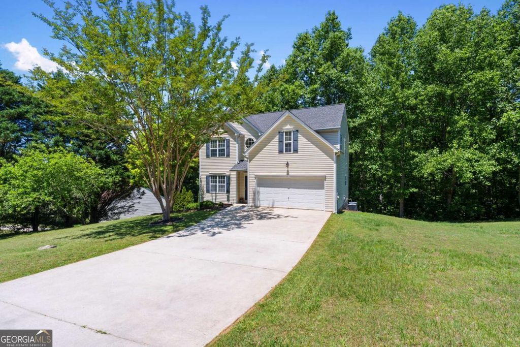 Photo of 4860 Meadow Overlook Drive, Cumming, GA 30040 (MLS # 10769517)