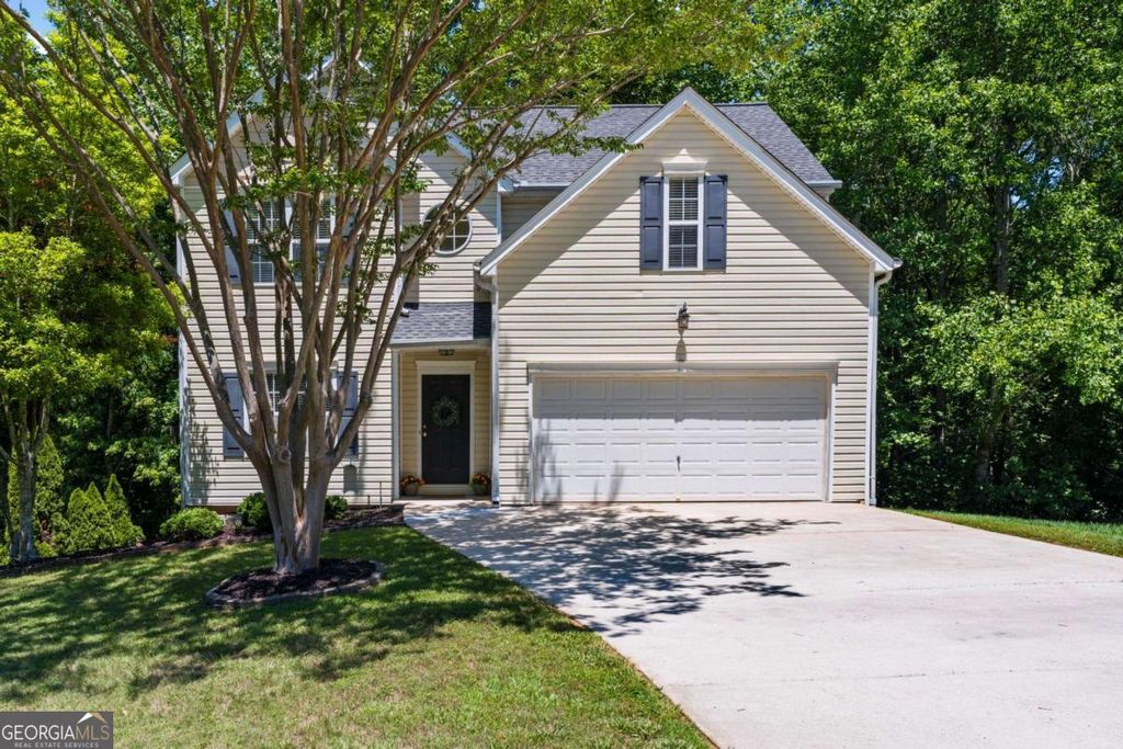 Photo of 4860 Meadow Overlook Drive, Cumming, GA 30040 (MLS # 10769517)