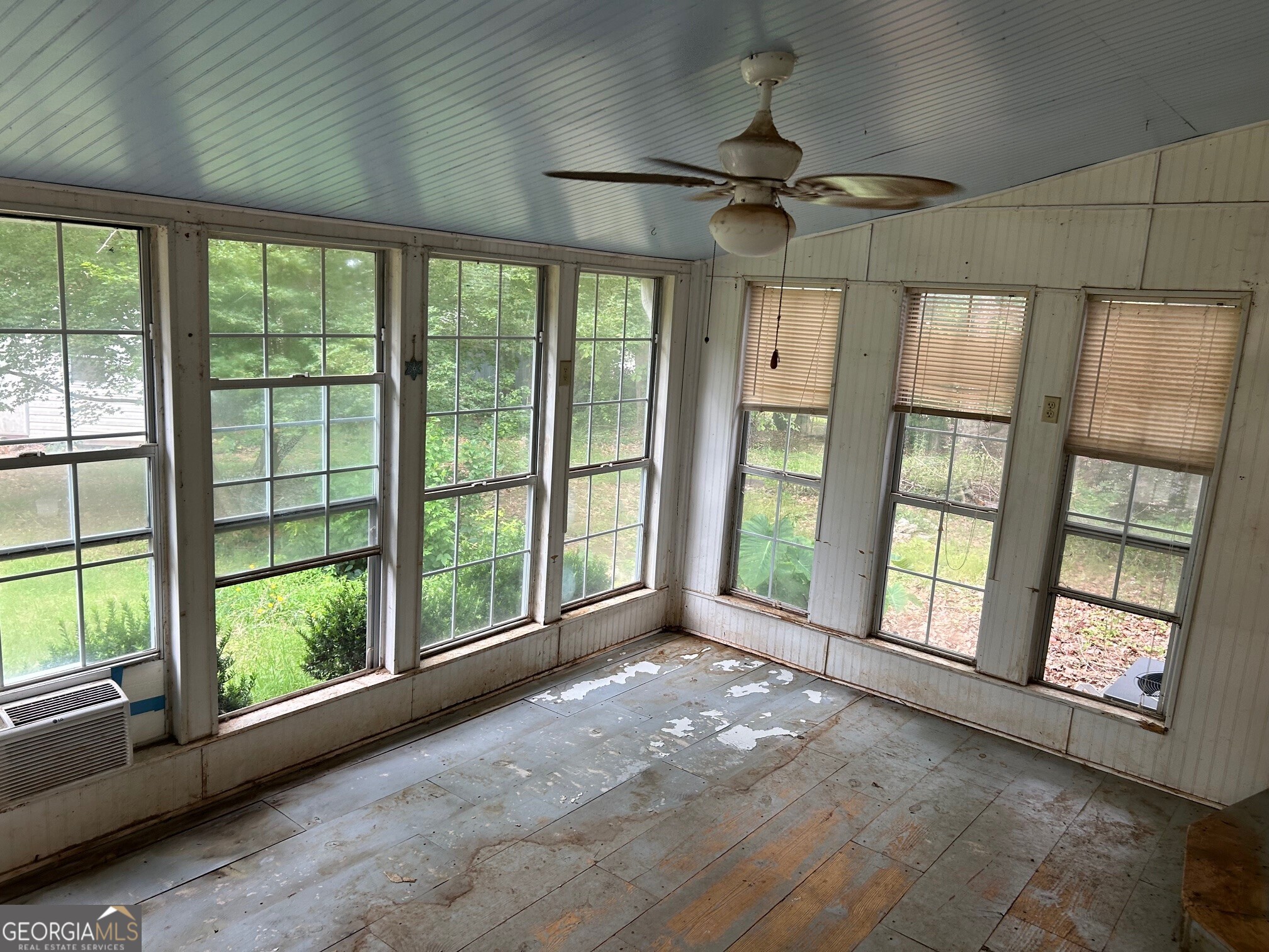 76 West Wedgewood CIR